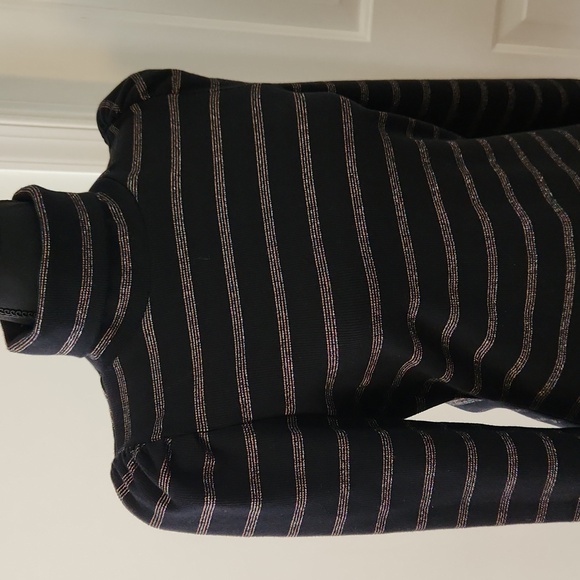 Veronica Beard Tops - NWOT Veronica Beard Black Turtleneck Size M